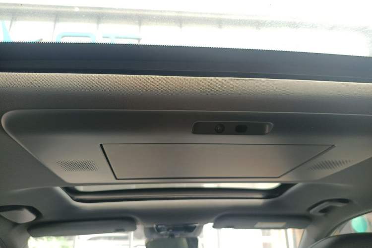 Used Dongfeng eπ eπ008 2024 210Max Range-Extended Version 6 Seats Headliner