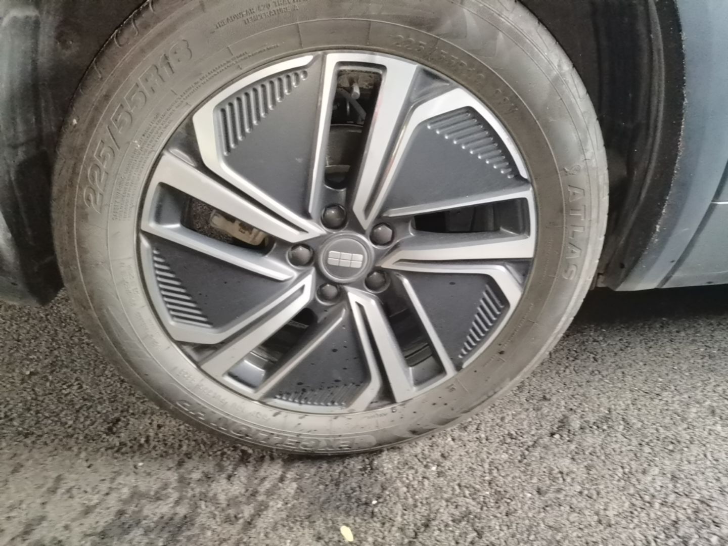 Geely Galaxy Xingjian 7 EM-i 2025 120km Launch+ Version — снимка 11
