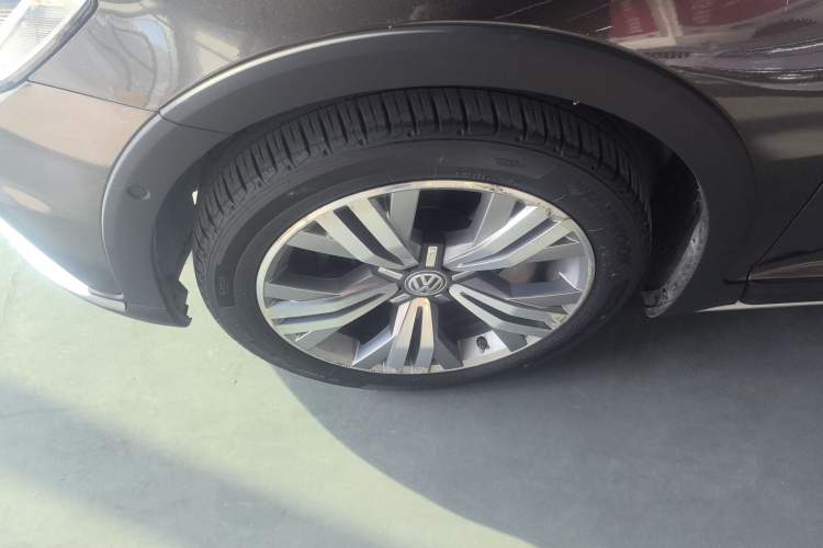 Used Volkswagen Variant 2017 380TSI Four-Wheel Drive Longitudinal Version