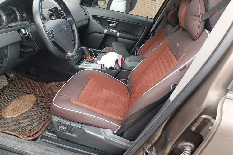 Used Volvo XC Classic 2014 T5 Luxury Edition
