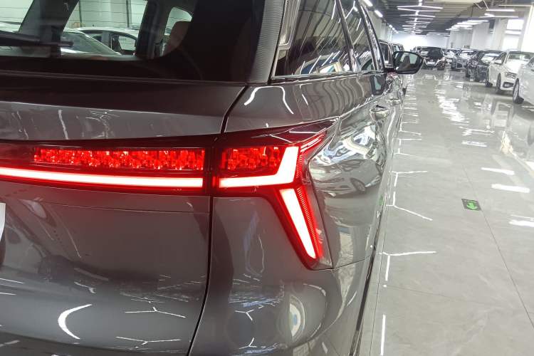 Used CHANGAN CS75 PLUS 2024 3rd Generation Champion Edition 1.5T Intelligent Drive Dynamic Model
