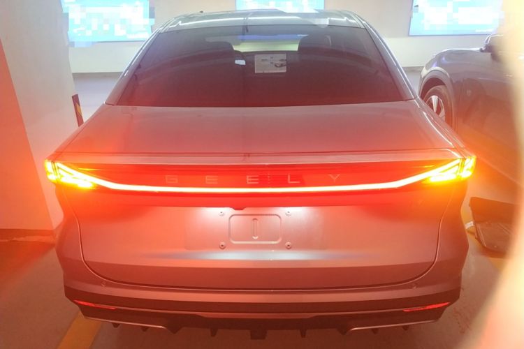 Used Geely Galaxy L6 2025 EM-i 140km Starship Edition