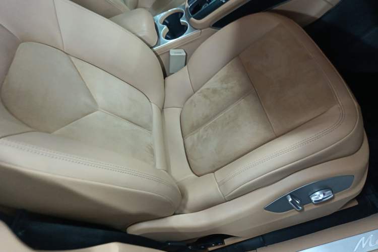 Used Porsche Macan 2014 Macan 2.0T
