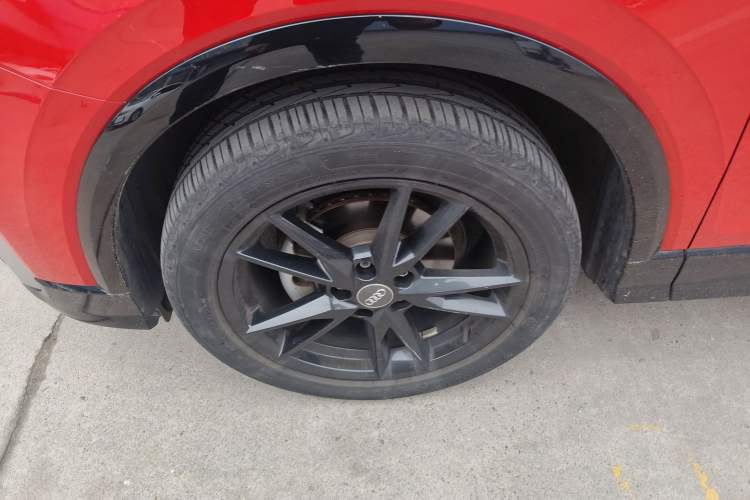 Used Audi Q2L 2020 35 TFSI Ambition Dynamic Edition Left Front Wheel Hub