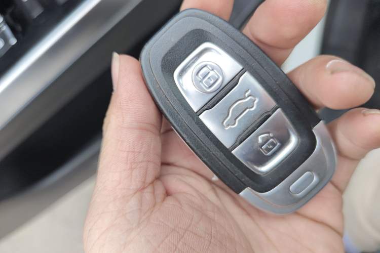 Used Hongqi E-HS3 2019 Zhilian Qiyue Two-Wheel Drive Custom Edition