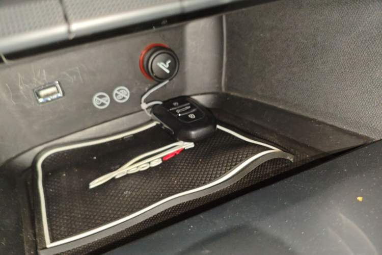 Used Peugeot 5008 2017 350THP 7-Seater Elite Edition