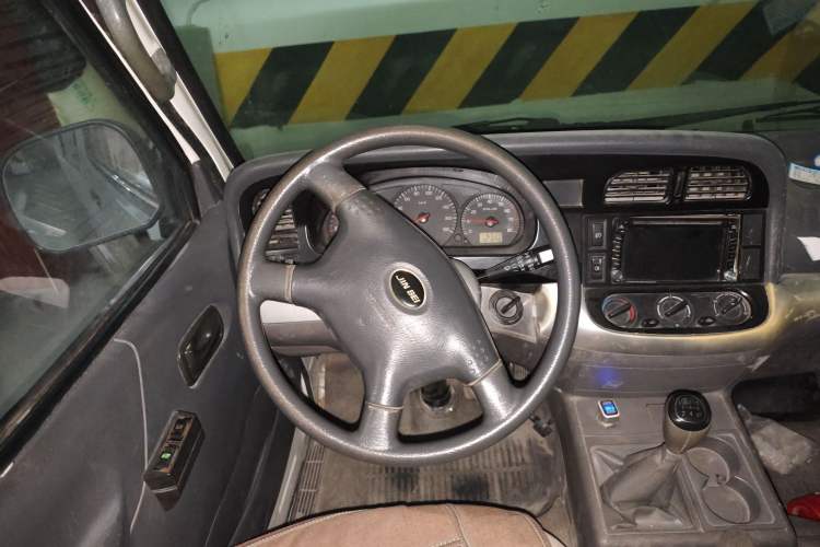 Used Jinbei Hiace 2014 2.0L 5th Generation Kuaiyunwang Business Version 4G20B
