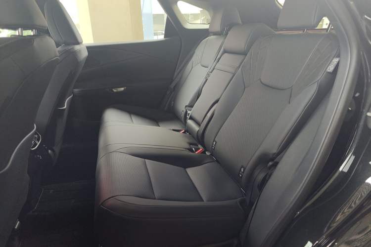 Used Lexus RX 2026 Model 350h Two-Wheel-Drive Joy Edition
