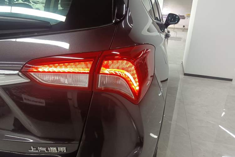 Used Buick Envision 2018 20T Two-Wheel-Drive Leading Model