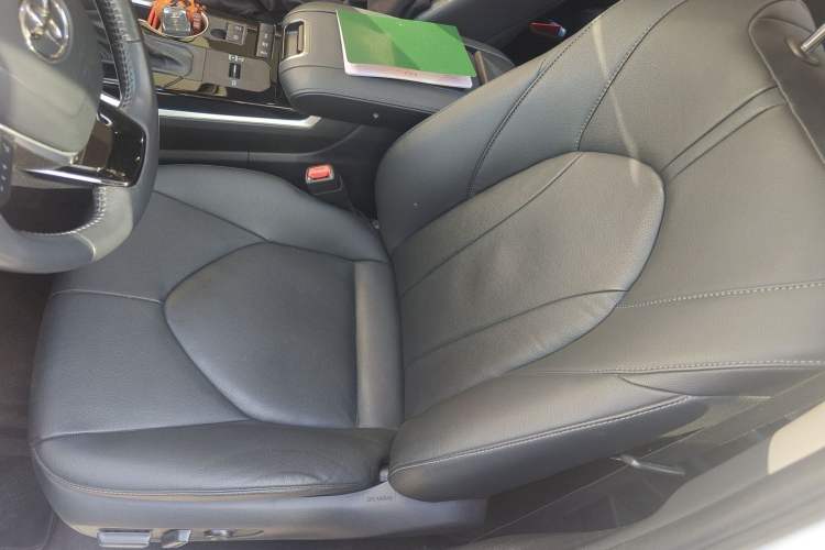 Used Toyota Highlander 2022 Dual-Engine 2.5L Four-Wheel Drive Prestige Version 7 Seats Left Front Seat