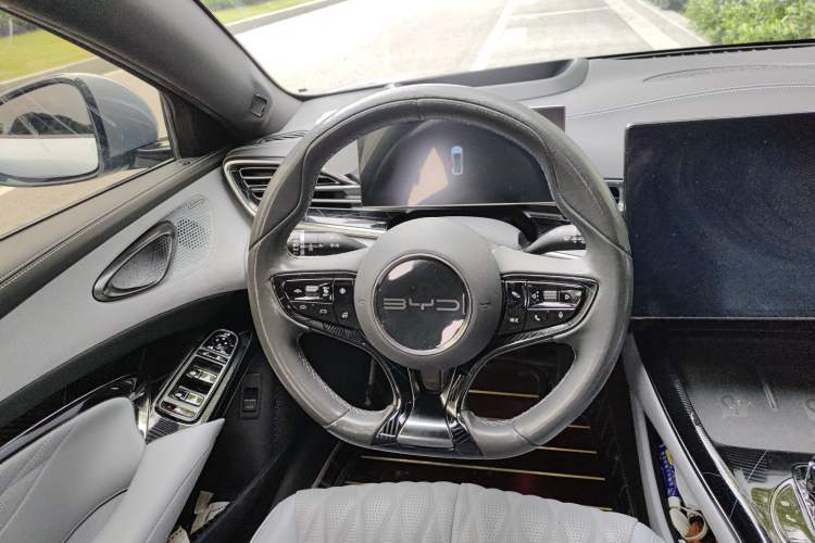 Used BYD Seal 2022 700 km Long-Range Rear-Wheel-Drive Version