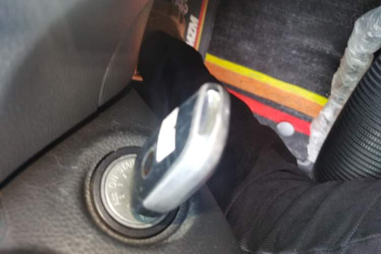 Used Nissan Tiida 2016 1.6L CVT Cool Dynamic Edition Vehicle Key