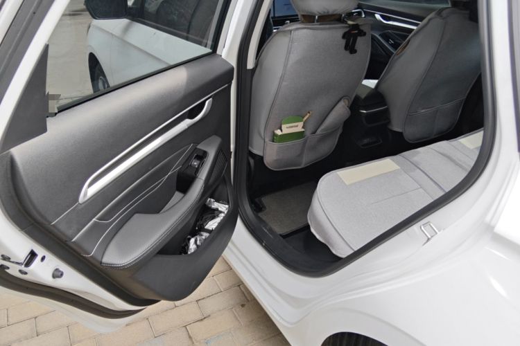 Used Geely Auto Emgrand 2025 4th Generation 1.5L Manual – Dragon Edition