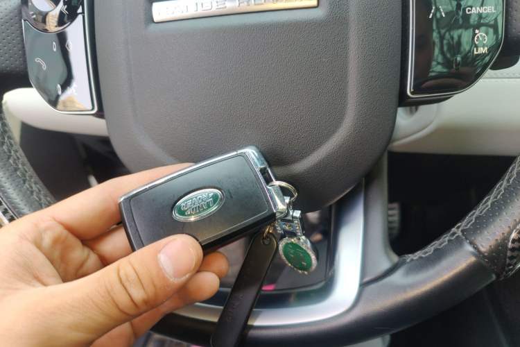 Used Land Rover Range Evoque 2020 249 PS R-DYNAMIC SE Sport Technology Edition