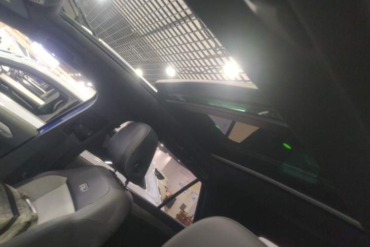 Used Volkswagen T-ROC 2020 280TSI DSG Two-Wheel Drive R-Line Pro
