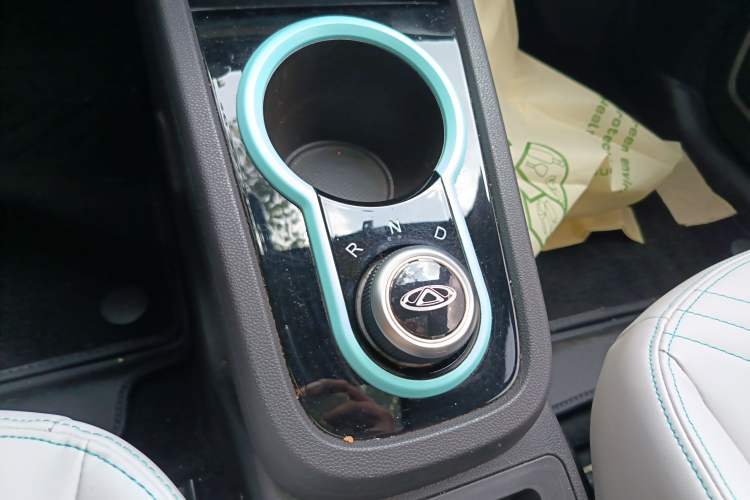 Used Chery New Energy Little Ant 2021 200 000 Yuan Ant Fan Edition Energized Version NMC Lithium Battery 408 km Gear Lever