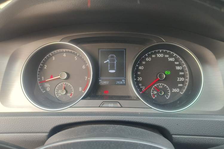 Used Volkswagen Golf 2015 1.4TSI Automatic Luxury Model Instrument Cluster