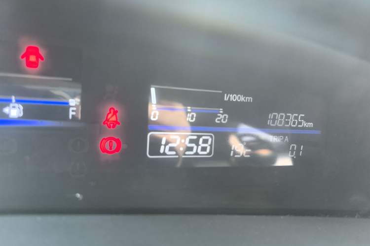 Used Honda Jade 2013 1.8L automatic Comfort version 5 seats