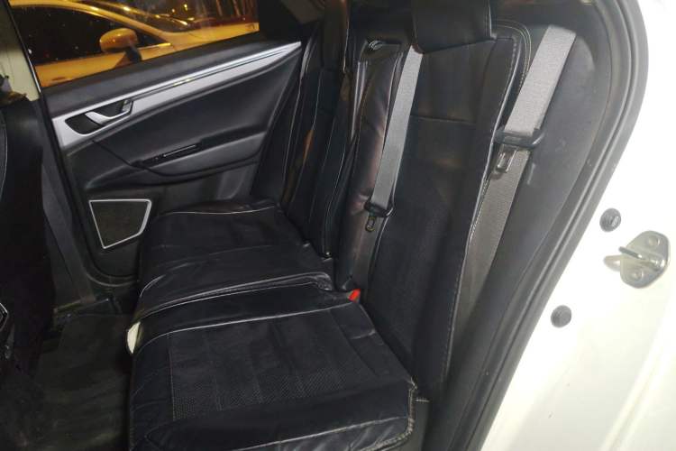 Used Geely Auto Emgrand GL New Energy 2019 1.5T DCT Zhiyue Model Left Rear Seat