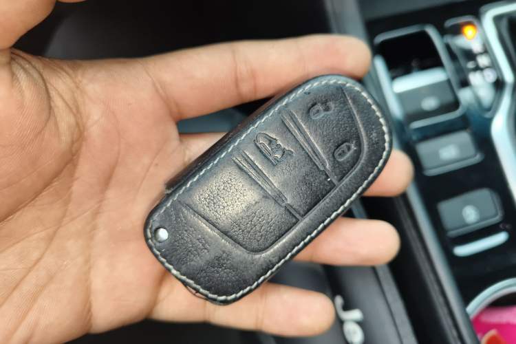 Used Jeep Grand Commander 2018 2.0T Four-Wheel Drive Prestige Edition China V Vehicle Key