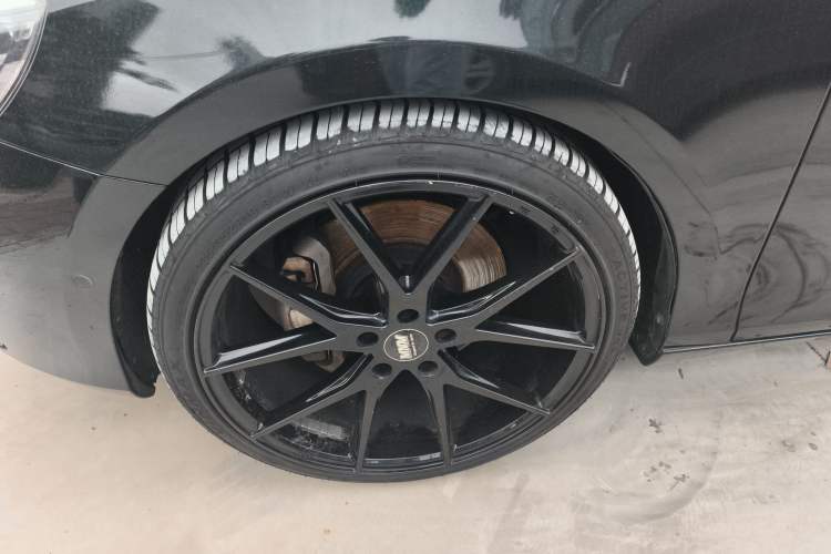 Used Volvo V40 2014 2.0T Zhiya Edition
