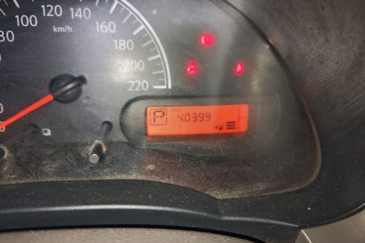 Used Nissan Sunny 2015 1.5XE CVT Comfort Edition Odometer Close Up