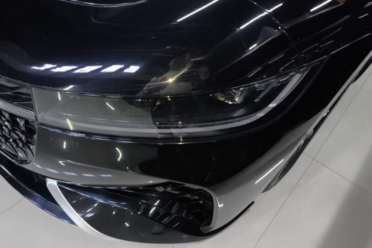 Used VOYAH PASSION 2024 PHEV Four-Wheel Drive Ultra-Long Range Executive Edition