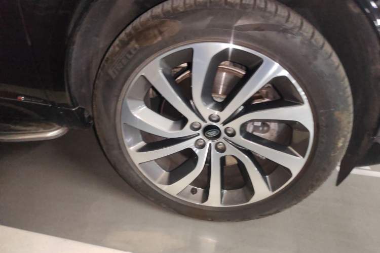 Used Land Rover Discovery Sport 2021 249 PS R-Dynamic SE Performance Tech Edition 5 Seats Exterior 4