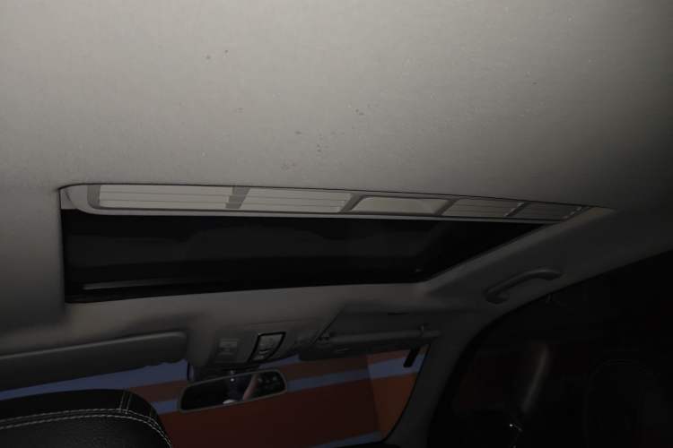 Used Mercedes-Benz M-Class 2015 ML 320 4MATIC Headliner