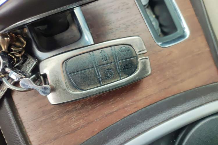 Used Chrysler 300C 2014 3.0L Excellence Edition
