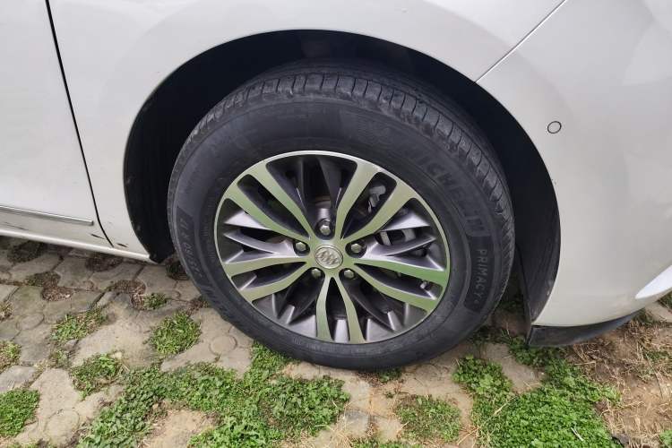 Used Buick GL8 2017 ES 28T Luxury Model China V Standard
