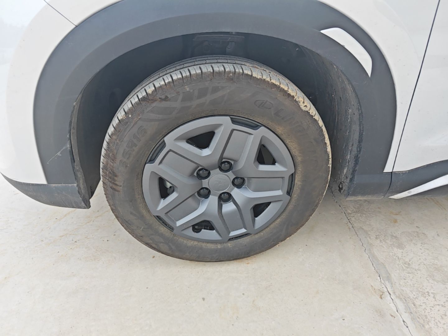BYD Yuan UP 2024 401 km Active Version — снимка 10