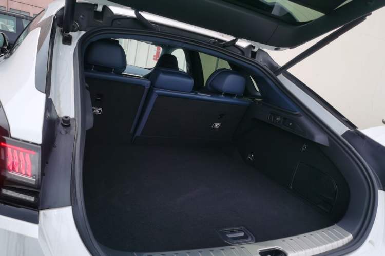 Used Zeekr 001 2025 YOU Edition 100 kWh All-Wheel Drive Trunk