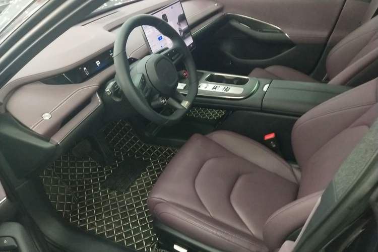 Used Xiaomi Auto SU7 2024 Rear-Drive Standard Founder Edition
