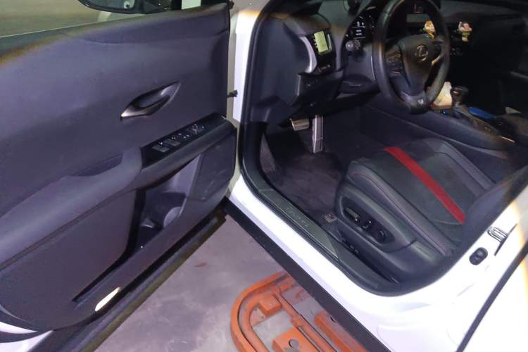 Used Lexus UX 2020 Revised Version 260h F SPORT Edition
