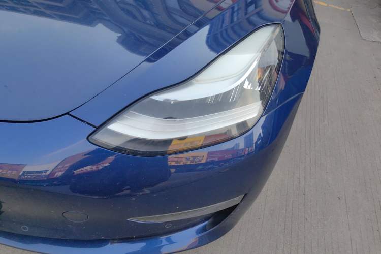 Used Tesla Model 3 2019 Long-Range All-Wheel-Drive Version
