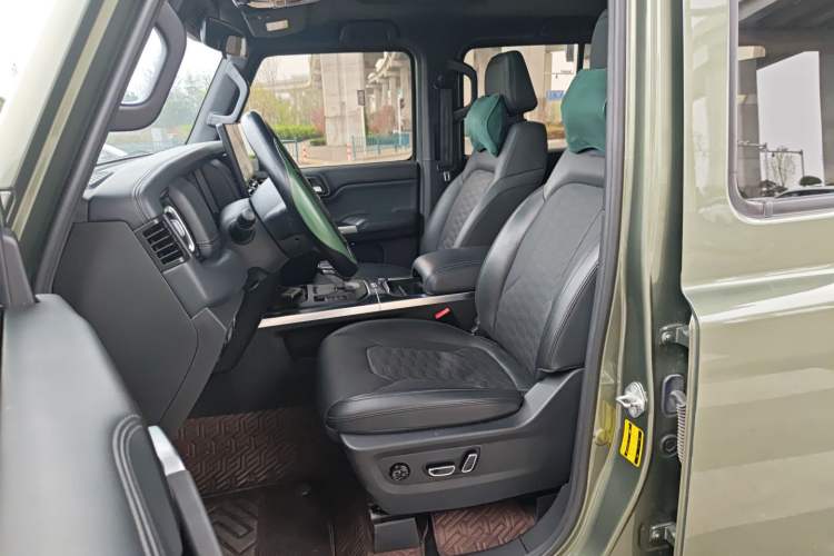 Used 212 T01 2024 2.0T Mechanic Left Front Seat