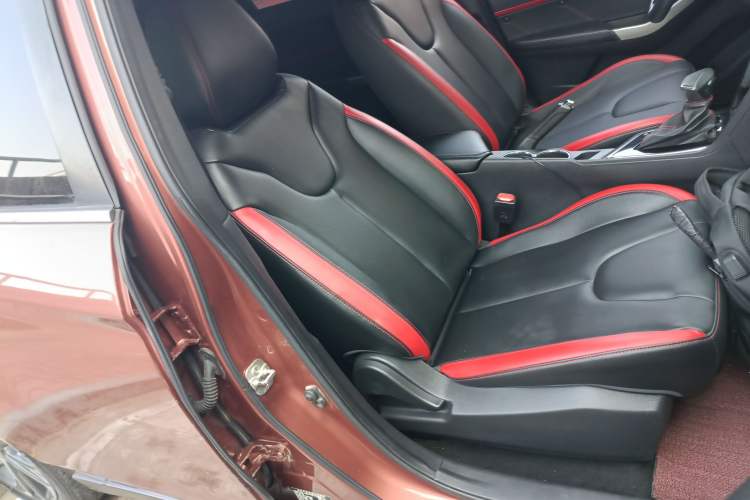 Used Venucia D60 2018 1.6L CVT Smart Connect Elite Edition
