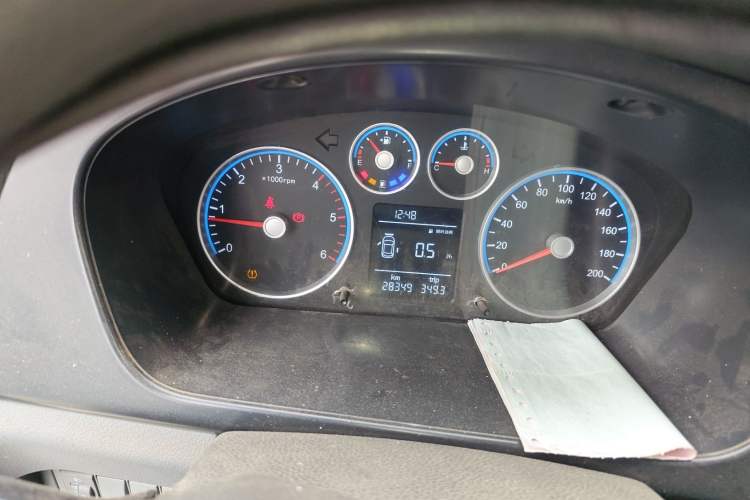 Used Foton Toano 2022 2.0T Manual Urban Edition Short Wheelbase Mid-Height Design Rear Single Tire 5/6/9-Seater Configuration 4F20TC3