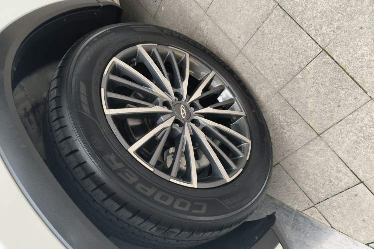 Used Chery Tiggo 8 PLUS 2021 290TGDI DCT Haoting Edition+ Left Front Wheel Hub