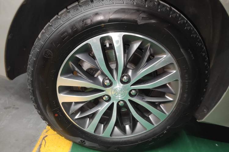 Used Buick GL8 2023 ES Lu Zun Deluxe Model
