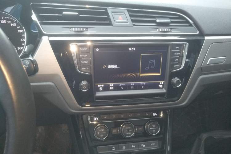 Used Volkswagen Touran 2018 Volkswagen Touran L 280TSI DSG Boundary Luxury Edition 7 Seats China V Emission Standard