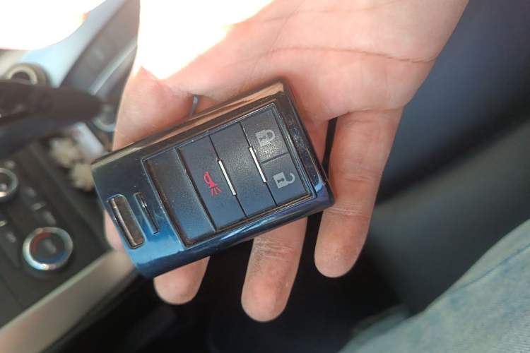 Used Chevrolet Captiva 2017 2.4L 4x4 Flagship Edition 7-Seater