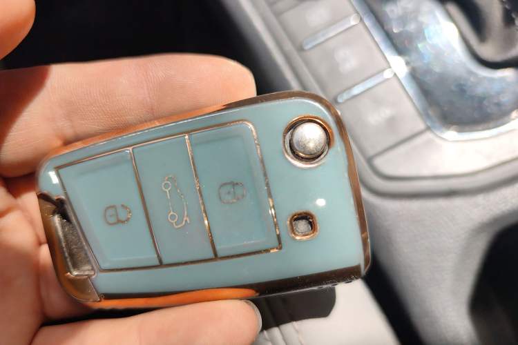 Used Volkswagen Bora 2023 300TSI DSG Prestige Edition
