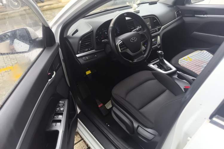 Used Hyundai Elantra (6th Generation / Lingdong) 2018 1.6L Automatic 15th Anniversary Special Edition Driver Seat