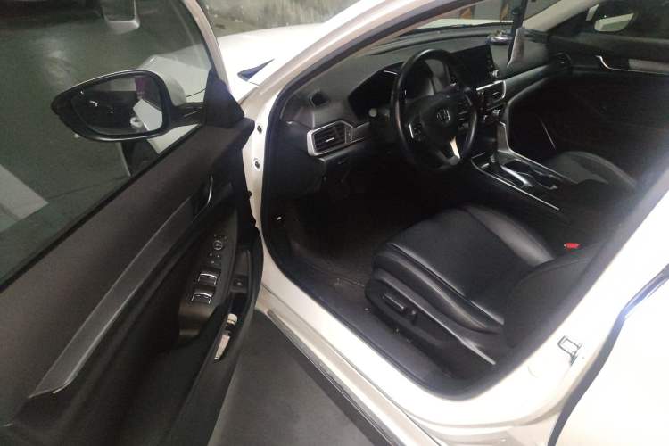 Used Honda Accord 2018 260TURBO Elite Edition China VI Driver Seat