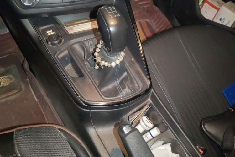 Used Peugeot 308 2016 1.6L Manual Fashion Edition Gear Lever