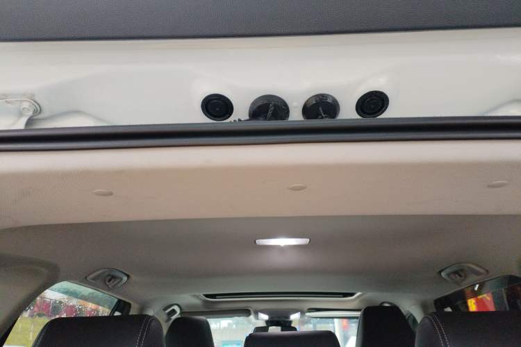 Used Toyota Wildlander 2022 Dual-Engine 2.5L E-CVT Two-Wheel Drive Prestige Edition
