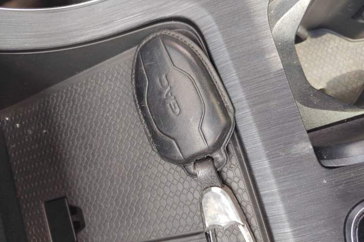 Used GAC Trumpchi GS8 2022 Linghang Series 2.0 TGDI Two-Wheel-Drive Luxury Smart Connectivity Version (7 Seats) Vehicle Key