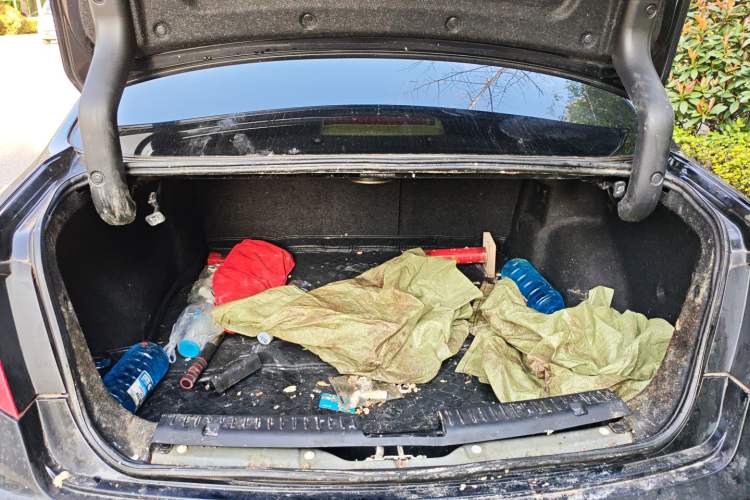 Used Haima M8 2014 2.0L Automatic Luxury Version
